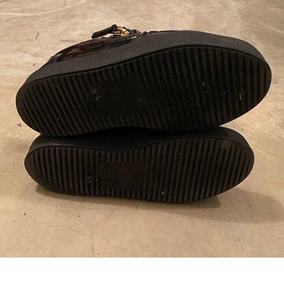 Authentic Giuseppe Zanotti Sneakers with Gold Plate and Fur (Size 35, US5) - Picture 6 of 7